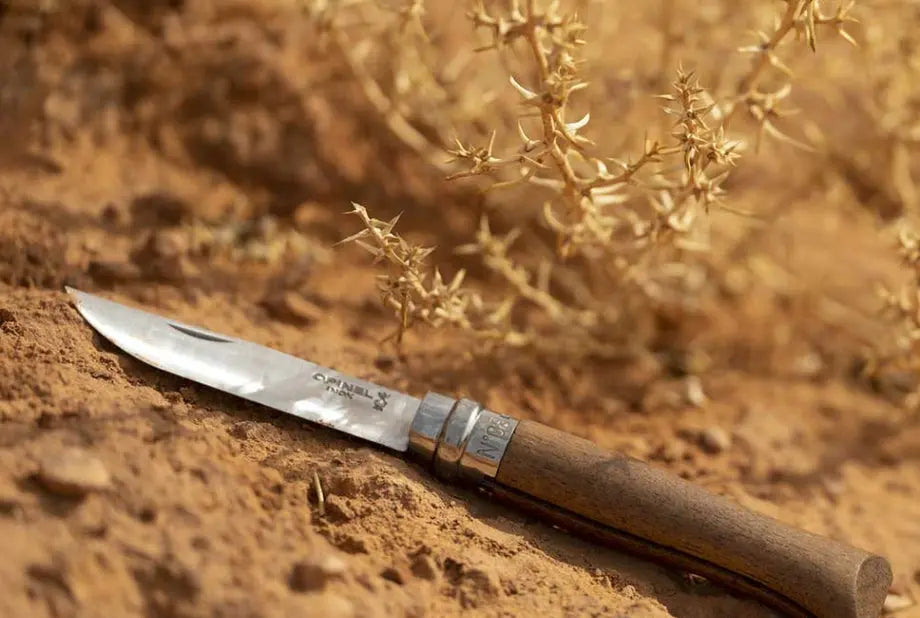 Couteau de poche Opinel Tradition Luxe Inox N°08 – Noyer  NYCTALOPE  