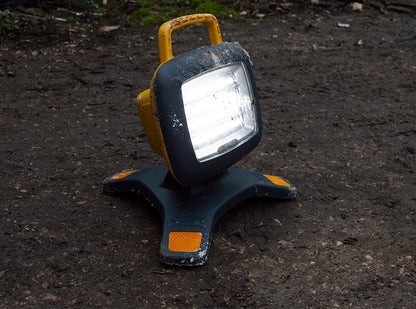 Lampe de travail projecteur rechargeable Nightsearcher Galaxy Pro 6K - 6000 lumens - NYCTALOPE