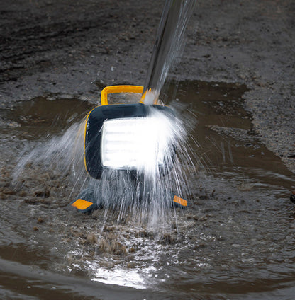 Lampe de travail projecteur rechargeable Nightsearcher Galaxy Pro 6K - 6000 lumens - NYCTALOPE