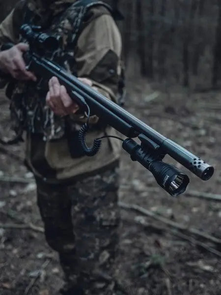 Interrupteur déporté Armytek ARS-01 câble ressort 25 à 70cm - NYCTALOPE
