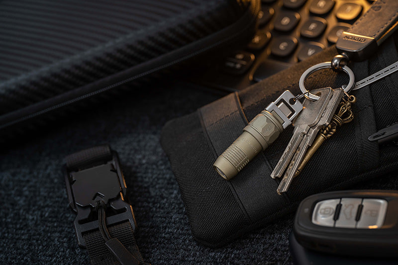 Lampe Porte-Clés Olight iUltra Vert Olive - 80 Lumens - Rechargeable USB-C  NYCTALOPE  