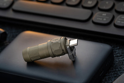 Lampe Porte-Clés Olight iUltra Vert Olive - 80 Lumens - Rechargeable USB-C  NYCTALOPE  