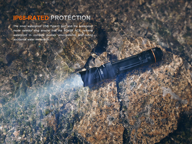 Lampe Tactique Fenix PD45R ACE 3200 Lumens - 6 modes personnalisables - Commutateur tactique - Rechargeable USB-C - NYCTALOPE