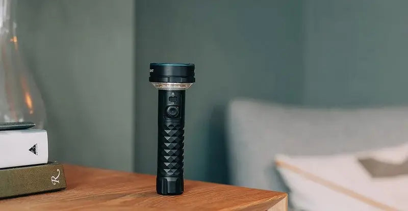 Lampe Torche Lanterne Olight Prowess 5000 Lumens éclairage bidirectionnel  NYCTALOPE  