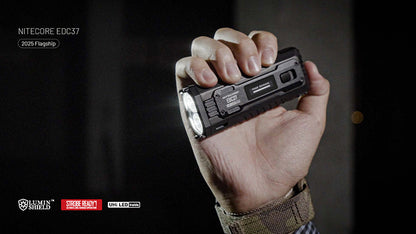 Lampe Torche Nitecore EDC37 8000 Lumens - Rechargeable USB-C - Écran OLED - NYCTALOPE