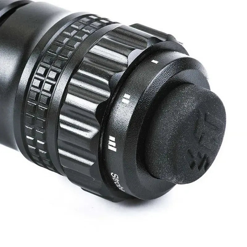 Lampe Torche Tactique Nextorch TA15 V2.0 - 700 Lumens One Step Strobe  NYCTALOPE  