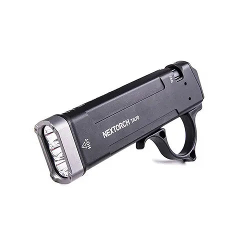 Lampe Torche Tactique Nextorch TA70 - 3500 Lumens - Ultra-compacte - Accès direct au Strobe  NYCTALOPE  