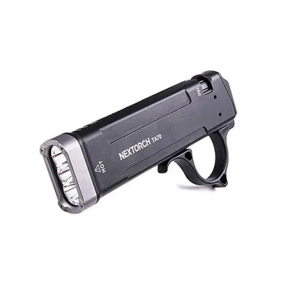 Lampe Torche Tactique Nextorch TA70 - 3500 Lumens - Ultra-compacte - Accès direct au Strobe  NYCTALOPE  
