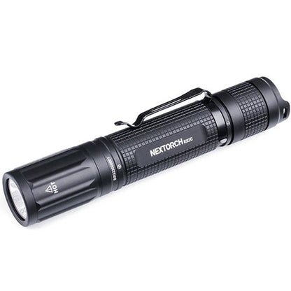 Lampe torche tactique Nextorch E52C - 3000 Lumens - rechargeable USB-C  NYCTALOPE  