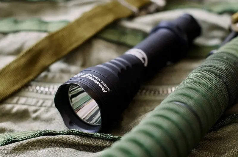 Lampe torche Armytek Predator Green - 200 Lumens en lumière verte  NYCTALOPE  