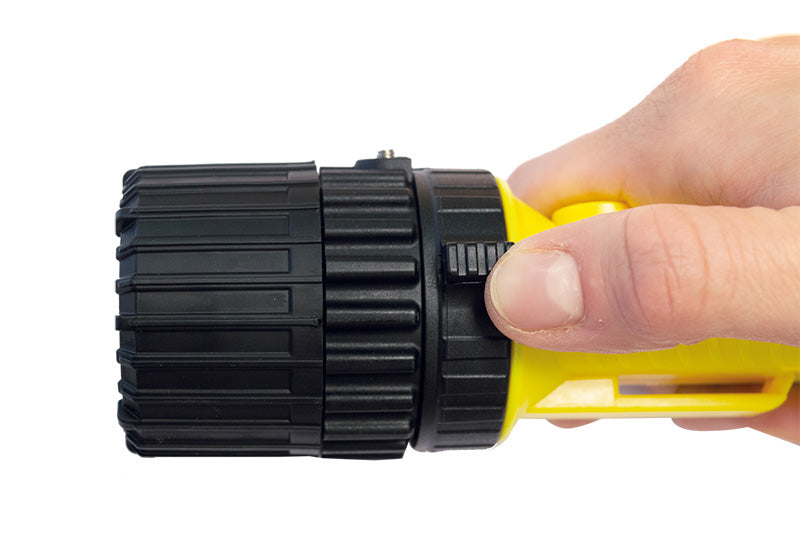 Lampe torche Nightsearcher SIGMA ZOOM 235 Lumens - 3 modes d'éclairage - ATEX Zone 0 - Zoom réglable - Utilise 4 x AA (alcalines)  NYCTALOPE  