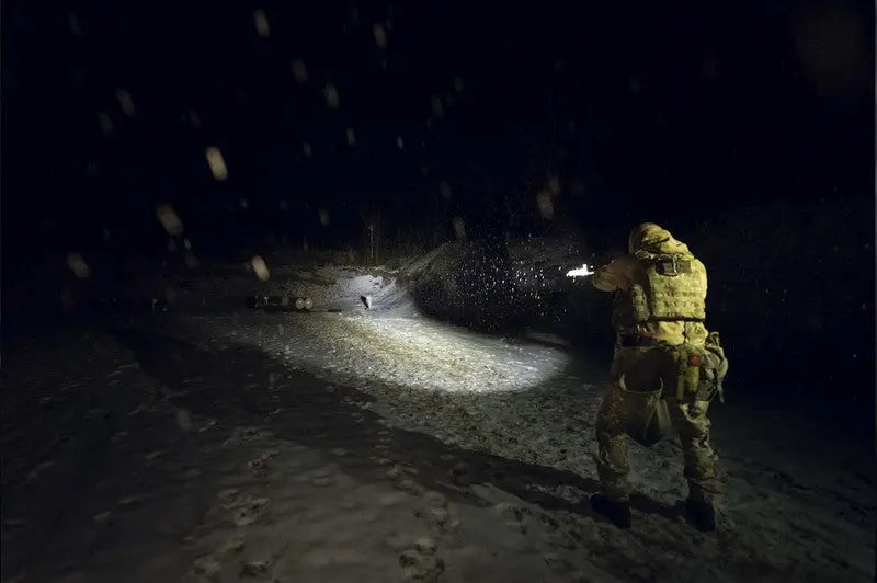 Lampe torche tactique Armytek Parma C2 Pro - 1500 Lumens  NYCTALOPE  