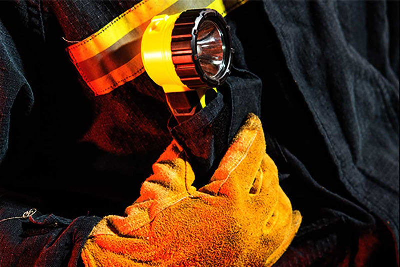 Lampe torche Nightsearcher SIGMA RA 325 Lumens - 2 modes d'éclairage - ATEX Zone 0 - Angle droit - Utilise 4 x AA (alcalines)