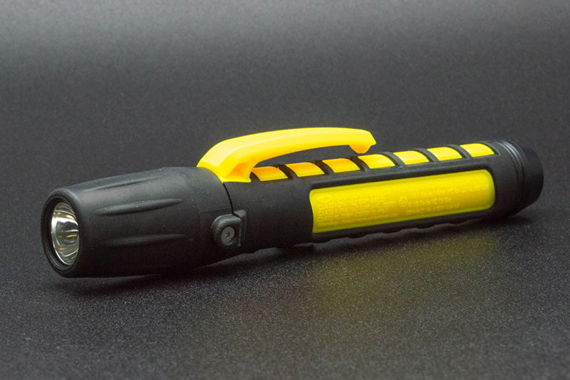 Lampe stylo Nightsearcher SIGMA PL 67 Lumens - ATEX Zone 0 - Utilise 2 x AAA (alcalines) NightSearcher