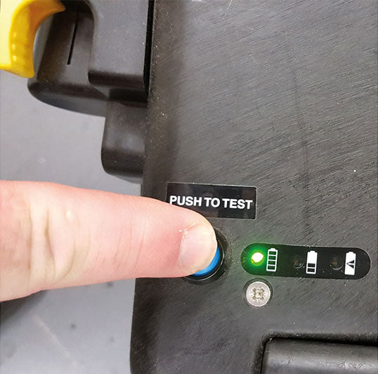 Projecteur Nightsearcher Solarisduo 20K 40000 Lumens - Double tête d'éclairage - Batterie Lithium-ion 50Ah - NYCTALOPE