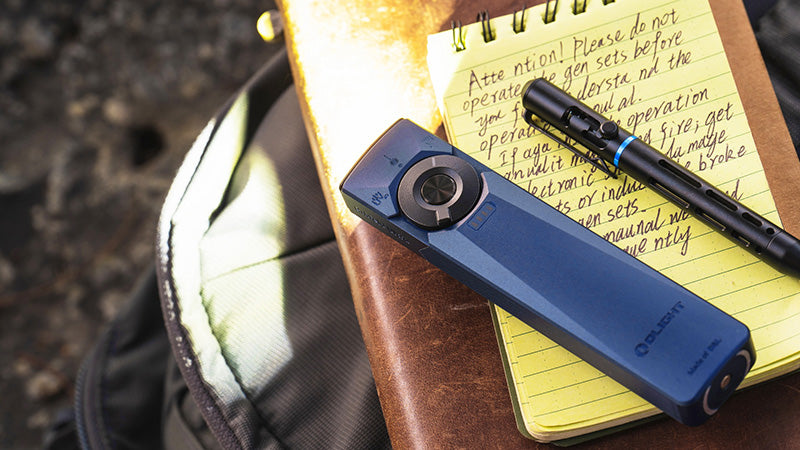 Olight Arkfeld Ultra - 1400 Lumens laser vert et lumière UV - NYCTALOPE