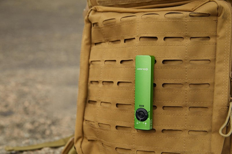 Lampe Torche Olight Arkfeld - 1000 Lumens avec pointer laser vert  NYCTALOPE  