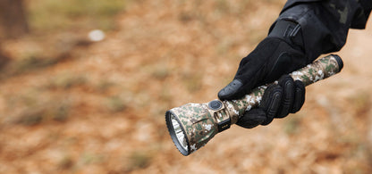 Lampe Torche Olight Javelot Turbo 2 KIT - 1800 Lumens rechargeable 1500 mètres - Lampe torche longue portée  Camouflage Digital  NYCTALOPE  