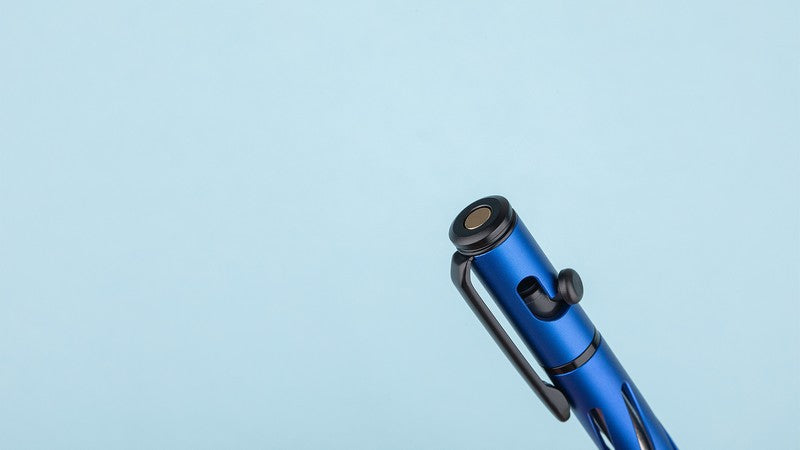 Olight O'Pen Mini - Mini stylo à bouton Type L - Rouge  NYCTALOPE  