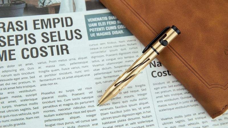 Olight O'Pen Mini - Mini stylo à bouton Type L - Rouge  NYCTALOPE  