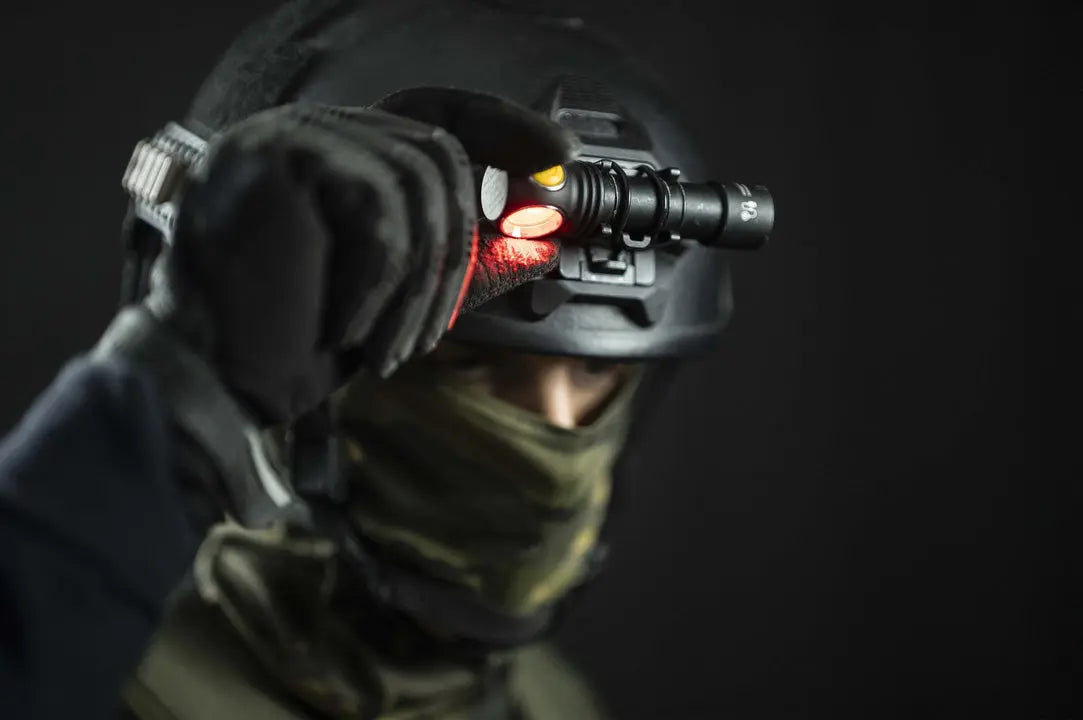 Support Armytek AHM-05 pour casque équipé d'un NVG Shroud pour lampe Wizard et Elf  NYCTALOPE  