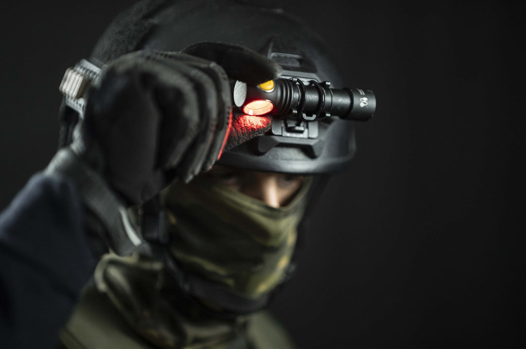 Support Armytek AHM-05 pour casque équipé d'un NVG Shroud pour lampe Wizard et Elf  NYCTALOPE  