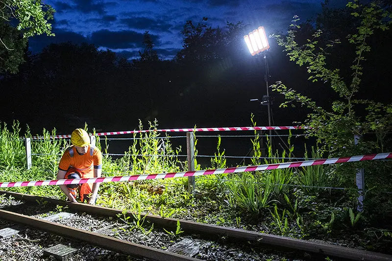 Tour d'éclairage Nightsearcher STRATOSTAR 115000 Lumens - Batterie LiFePO4 18Ah - Trépied 4,5m - IP67 - NYCTALOPE
