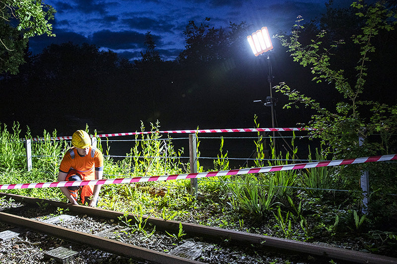 Tour d'éclairage Nightsearcher STRATOSTAR-X 115000 Lumens - Batterie LiFePO4 30Ah - Trépied 4,5m - IP67 - NYCTALOPE