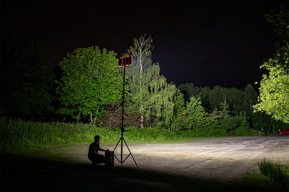 Tour d'éclairage Nightsearcher STRATOSTAR AC 115000 Lumens - Alimentation secteur 110-240V - Trépied 4,5m - IP67 - NYCTALOPE