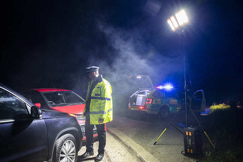 Tour d'éclairage Nightsearcher STRATOSTAR AC 115000 Lumens - Alimentation secteur 110-240V - Trépied 4,5m - IP67 - NYCTALOPE