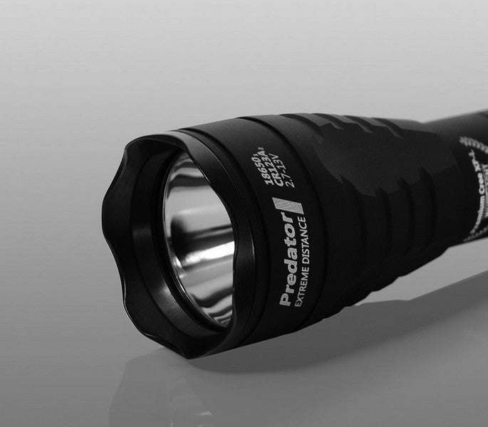Lampe torche Armytek Predator Green - 200 Lumens en lumière verte  NYCTALOPE  