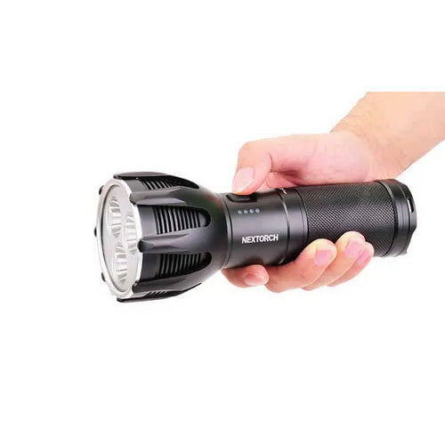 Lampe torche Nextorch ST30 V2.0 - 8000 Lumens - rechargeable - Powerbank intégré  NYCTALOPE  