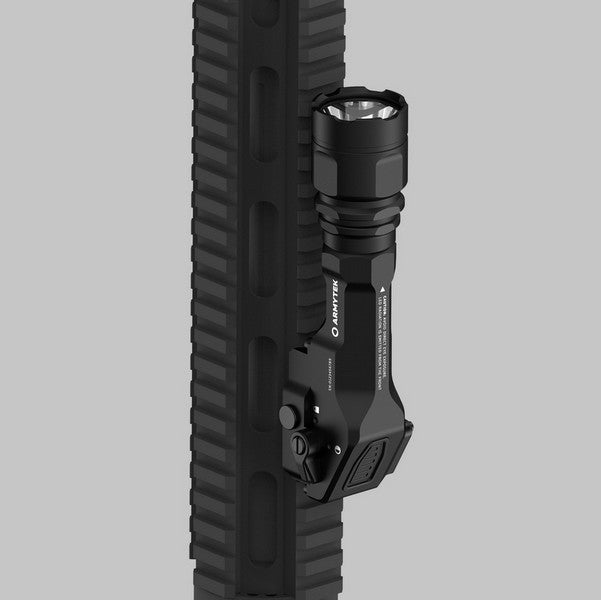 Lampe torche tactique Armytek Parma C2 Pro - 1500 Lumens  NYCTALOPE  