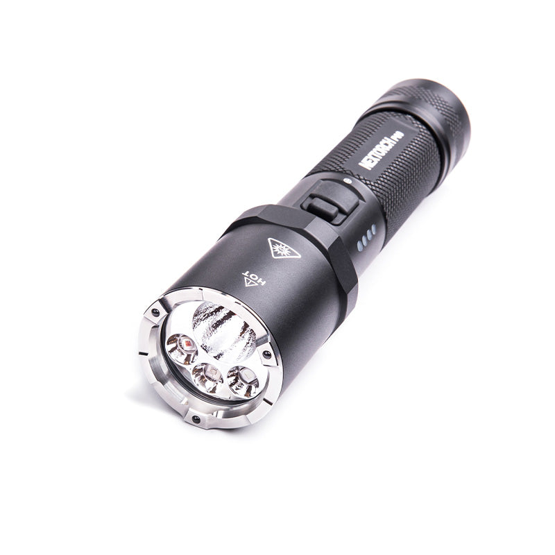 Nextorch P09 - Lampe tactique 2000 lumens 4 sources blanc, UV, rouge et bleu