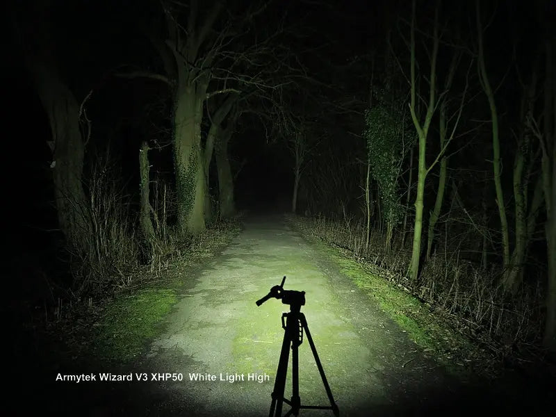 Lampe Frontale Armytek Wizard Pro V4 XHP50 USB - 2300/2150 Lumens - NYCTALOPE