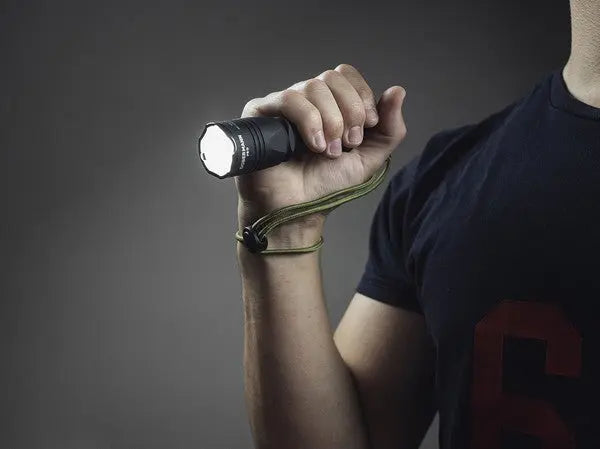 Lampe Torche Armytek Dobermann Pro Magnet USB – 1500 Lumens - NYCTALOPE